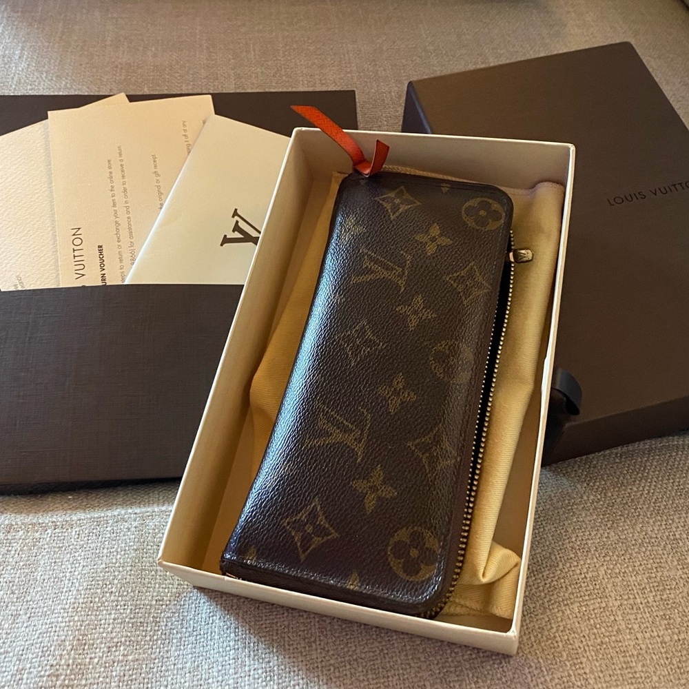 💯 AUTHENTIC LV Monogram Clemence wallet incl. box, receipt and dust jacket.